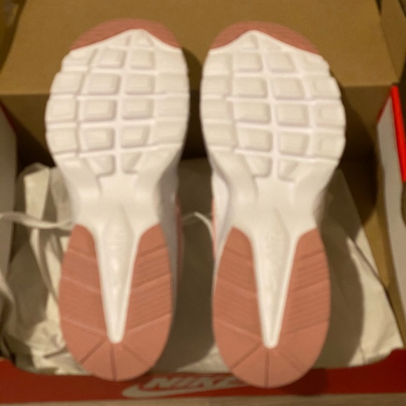Nike Air Fusion white and pink Sneakers - Picture 4 of 7